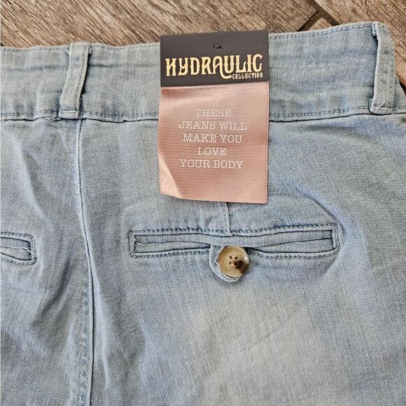 Hydraulic Murray Curvy Hi Rise Light Denim Wash Shorts Size 8 - Picture 11 of 11